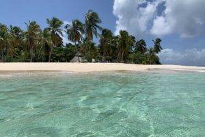 Aux prix locaux tours, excursion de cayo Levantado de samana.