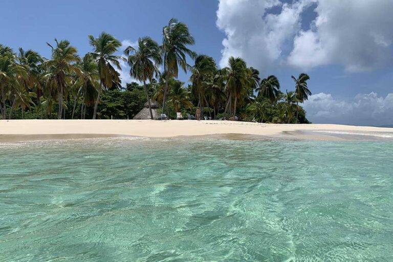 Aux prix locaux tours, excursion de cayo Levantado de samana.