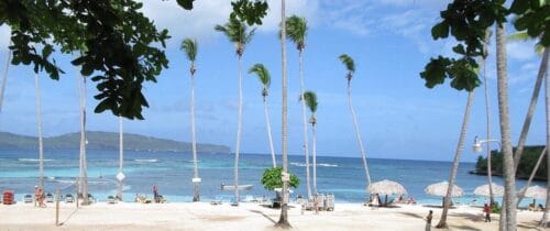 Aux prix locaux tours, playita de Las Galéras de samana.